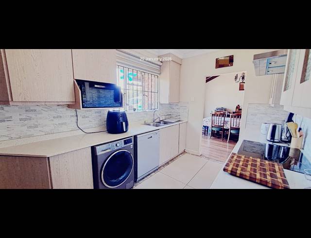 4 BEDROOM TOWNHOUSE FOR SALE IN WEMBLEY